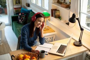 How Working With an Online Tutor Benefits Learners